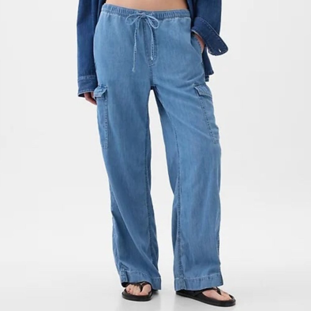 GAP High Rise Cargo Easy Jeans (size L)